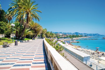 Strand und Promenade von San Remo
