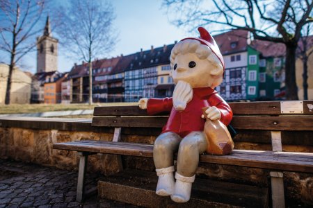 Sandmann mit Krämerbrücke im Hintergrund
