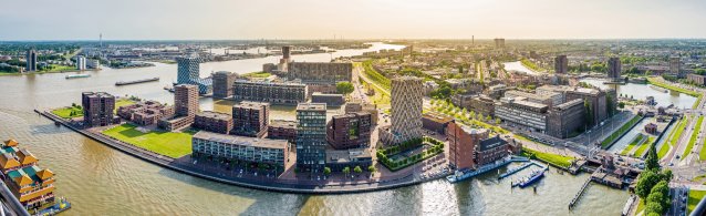 Panorama vom Hafenviertel in Rotterdam