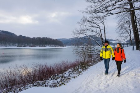 Winterspaziergang am Hennesee