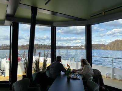 Schifffahrt auf dem Hennesee