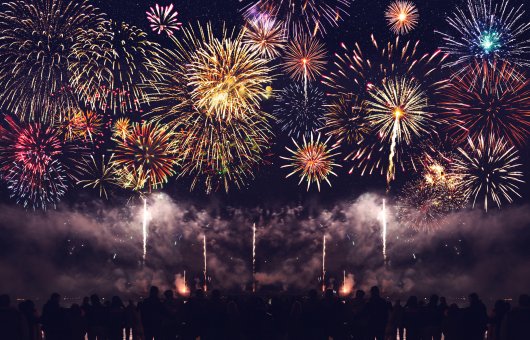 Wunderschönes Feuerwerk © Thaut Images-stock.adobe.com