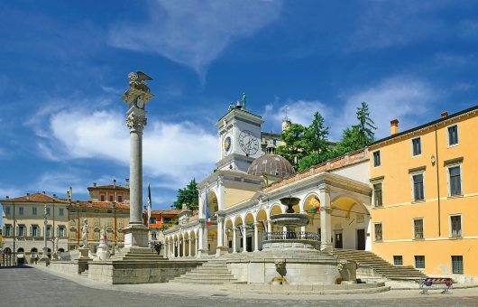 La Piazza Liberta in Udine © Pecold - stock.adobe.com